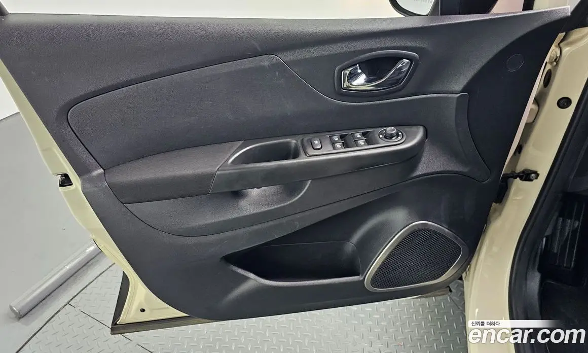 Renault (Samsung) QM3 2017 1.5 автомат (гидро), фото 14 Renault (Samsung) QM3 2017 1.5 автомат (гидро), фото 14