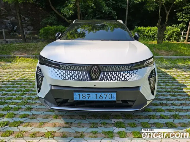 Renault (Samsung) Scenic 2026 1.0 автомат (гидро), миниатюра 3