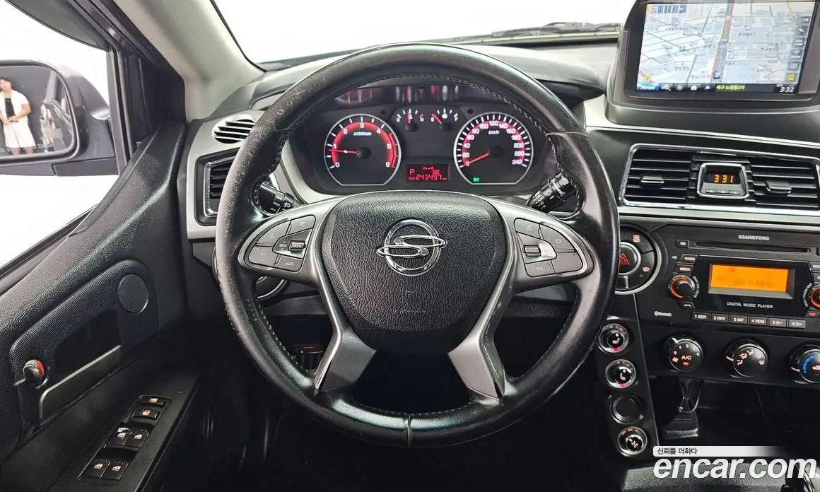 SsangYong Korando 2017 2.2 автомат (гидро), фото 13