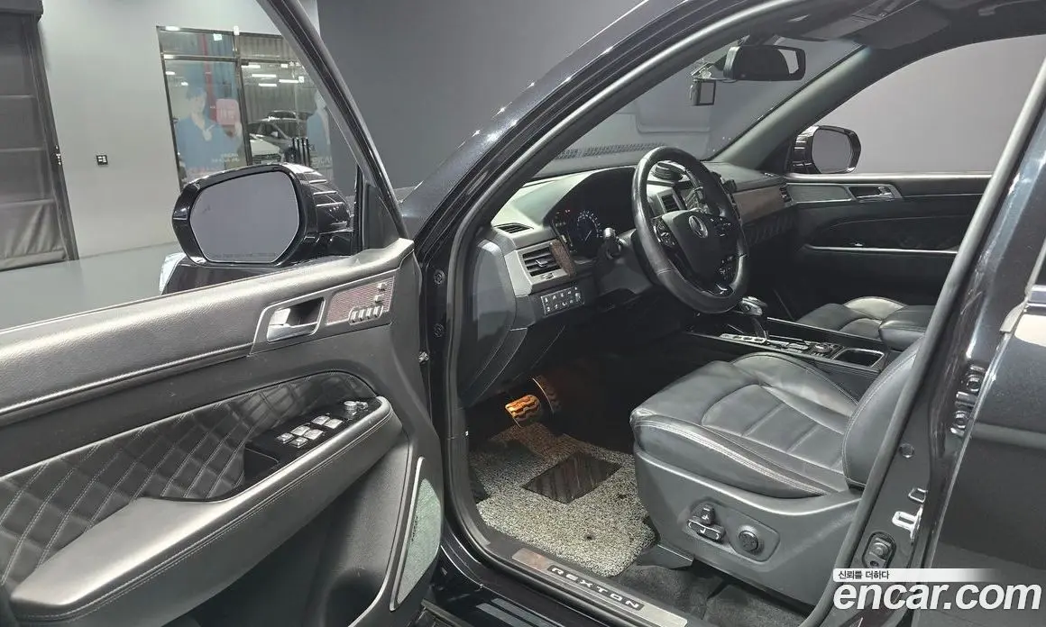 SsangYong Rexton 2018 2.2 автомат (гидро), фото 10 SsangYong Rexton 2018 2.2 автомат (гидро), фото 10