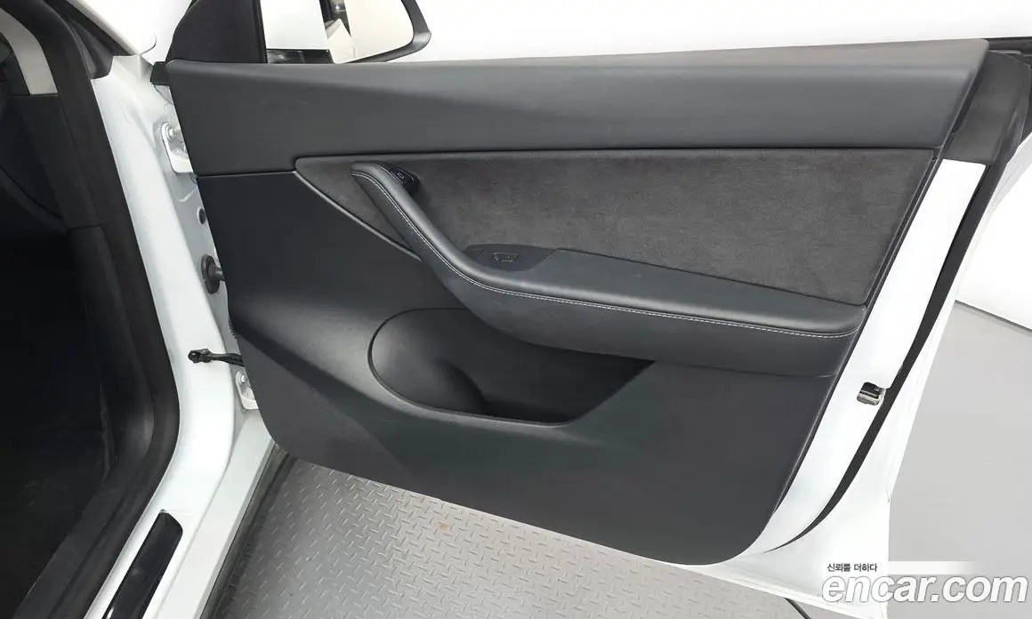 Tesla Model Y 2022 0.2 автомат (гидро), фото 14