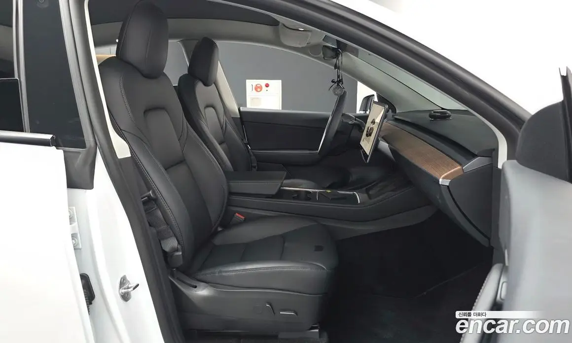 Tesla Model Y 2022 0.2 автомат (гидро), фото 17