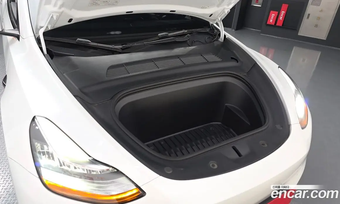 Tesla Model Y 2022 0.2 автомат (гидро), фото 6