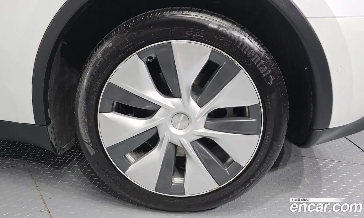 Tesla Model Y 2022 0.2 автомат (гидро), фото 7