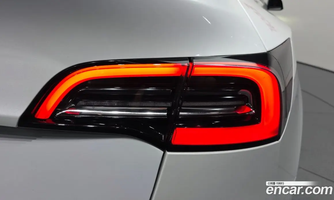 Tesla Model Y 2022 0.2 автомат (гидро), фото 9