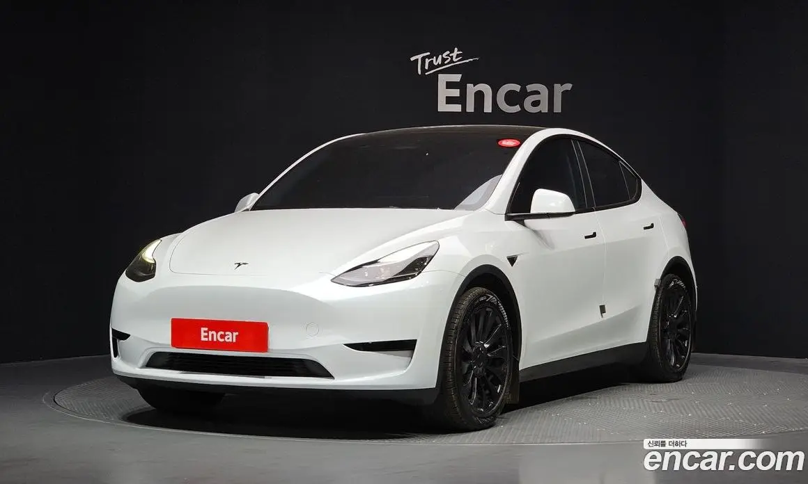 Tesla Model Y 2024 0.2 автомат (гидро), фото 1 Tesla Model Y 2024 0.2 автомат (гидро), фото 1