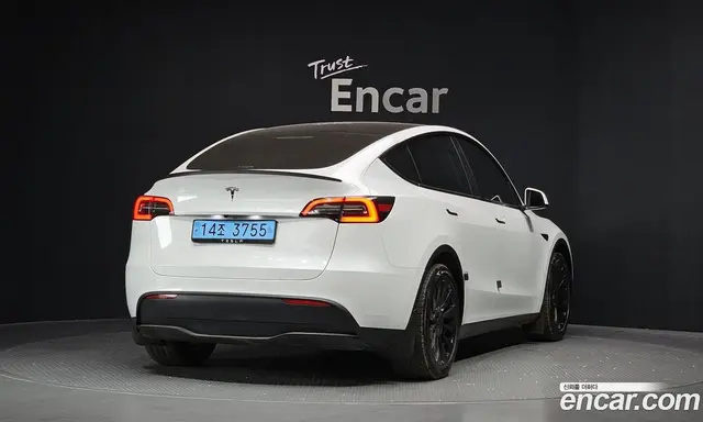 Tesla Model Y 2024 0.2 автомат (гидро), миниатюра 2 Tesla Model Y 2024 0.2 автомат (гидро), миниатюра 2