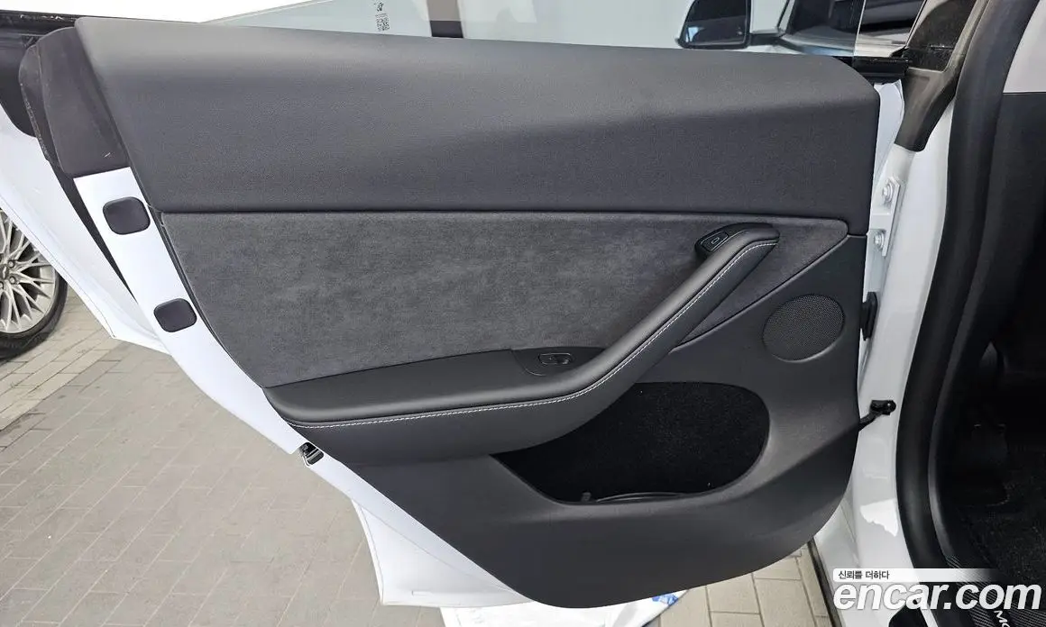 Tesla Model Y 2024 0.2 автомат (гидро), фото 15 Tesla Model Y 2024 0.2 автомат (гидро), фото 15