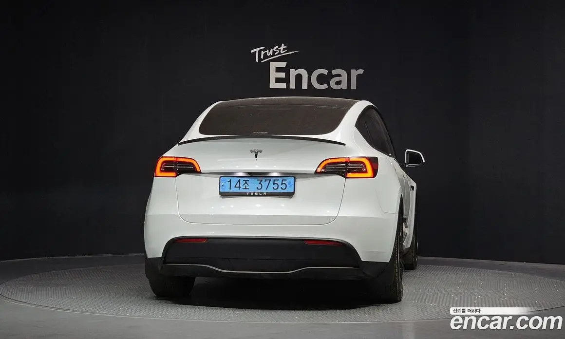 Tesla Model Y 2024 0.2 автомат (гидро), фото 4 Tesla Model Y 2024 0.2 автомат (гидро), фото 4