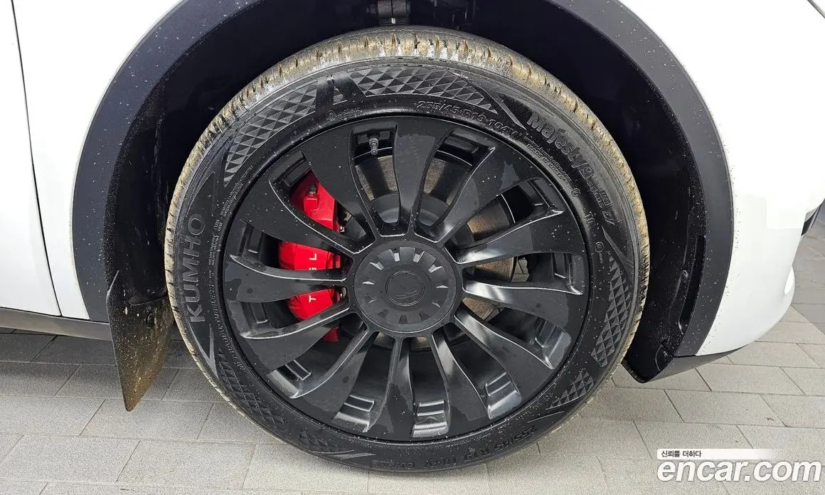 Tesla Model Y 2024 0.2 автомат (гидро), фото 7 Tesla Model Y 2024 0.2 автомат (гидро), фото 7