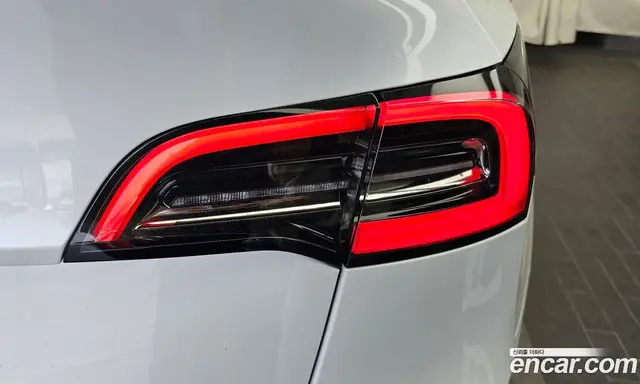 Tesla Model Y 2024 0.2 автомат (гидро), миниатюра 9 Tesla Model Y 2024 0.2 автомат (гидро), миниатюра 9