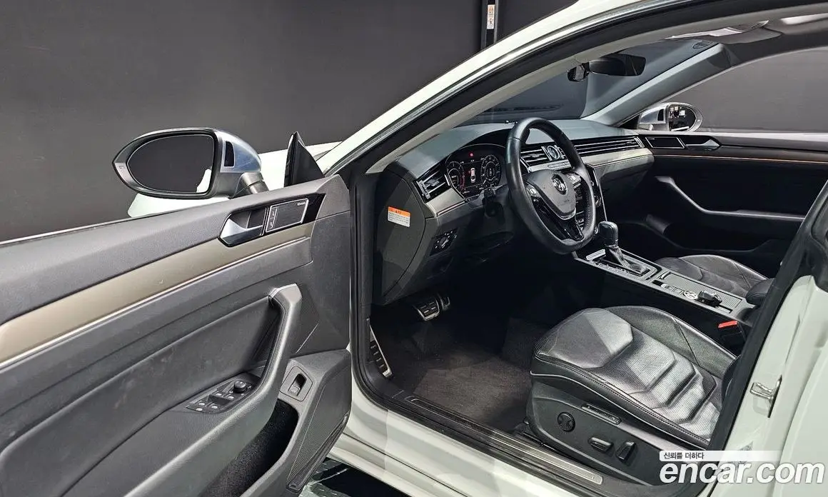 Volkswagen Arteon 2019 2.0 автомат (гидро), фото 13 Volkswagen Arteon 2019 2.0 автомат (гидро), фото 13