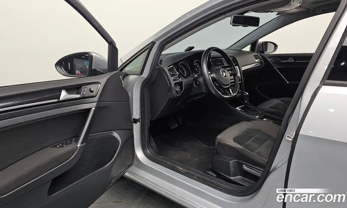 Volkswagen Golf 2014 1.4 автомат (гидро), фото 10 Volkswagen Golf 2014 1.4 автомат (гидро), фото 10