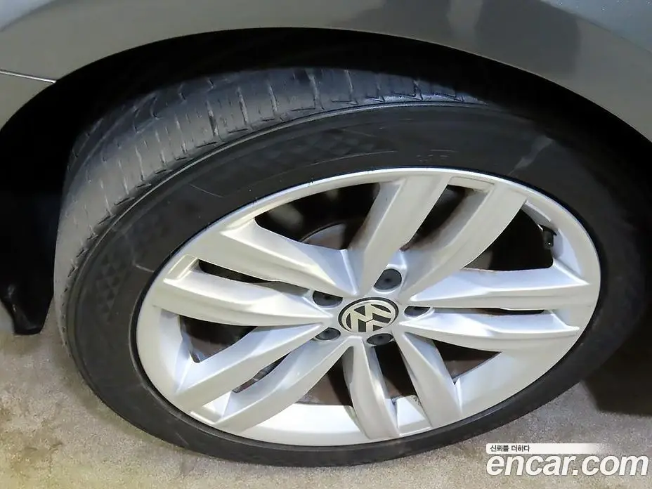 Volkswagen Passat 2018 2.0 автомат (гидро), фото 20 Volkswagen Passat 2018 2.0 автомат (гидро), фото 20