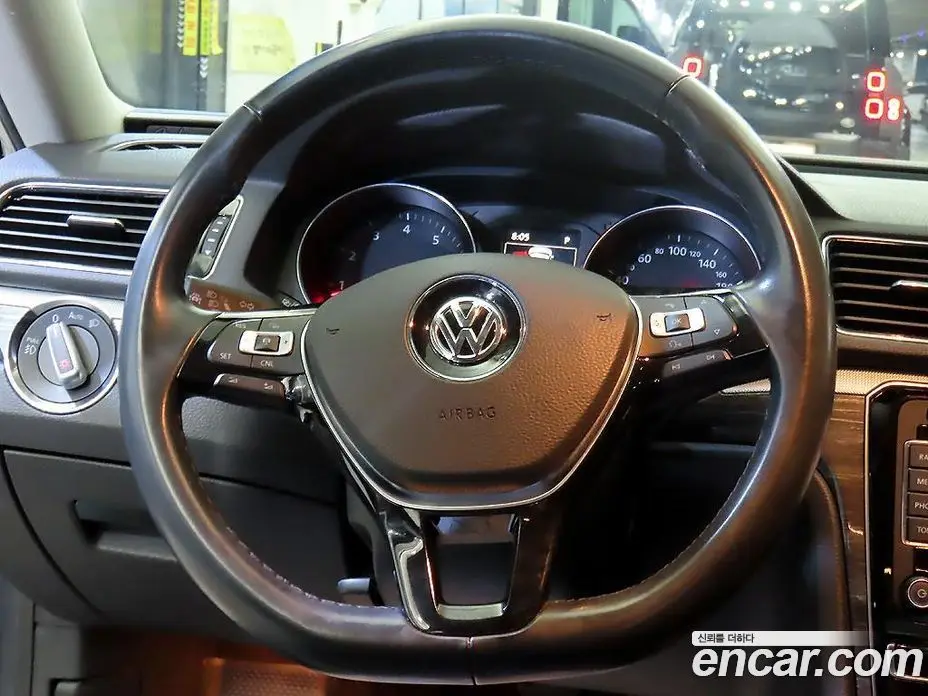 Volkswagen Passat 2018 2.0 автомат (гидро), фото 8 Volkswagen Passat 2018 2.0 автомат (гидро), фото 8
