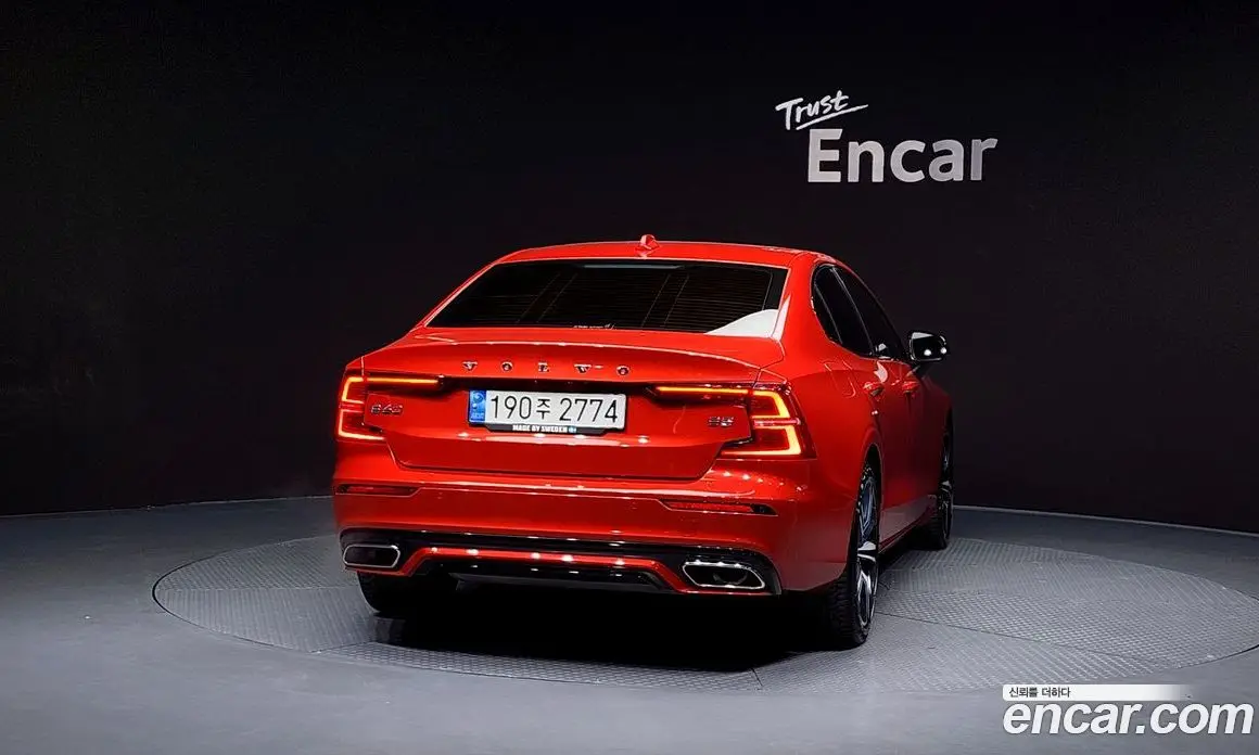 Volvo S60 2022 2.0 автомат (гидро), фото 4 Volvo S60 2022 2.0 автомат (гидро), фото 4