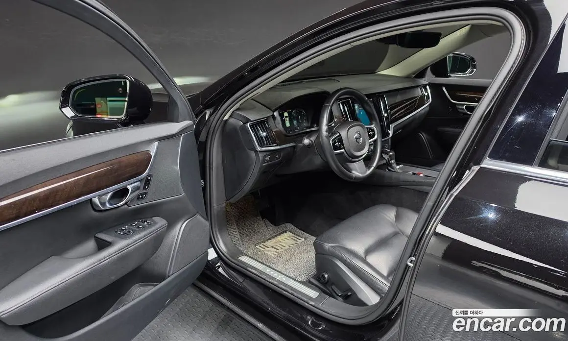 Volvo S90 2017 2.0 автомат (гидро), фото 10 Volvo S90 2017 2.0 автомат (гидро), фото 10