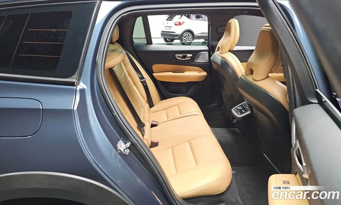 Volvo V60 2021 2.0 автомат (гидро), фото 16 Volvo V60 2021 2.0 автомат (гидро), фото 16
