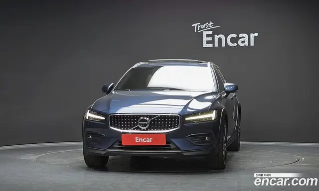Volvo V60 2021 2.0 автомат (гидро), миниатюра 3 Volvo V60 2021 2.0 автомат (гидро), миниатюра 3
