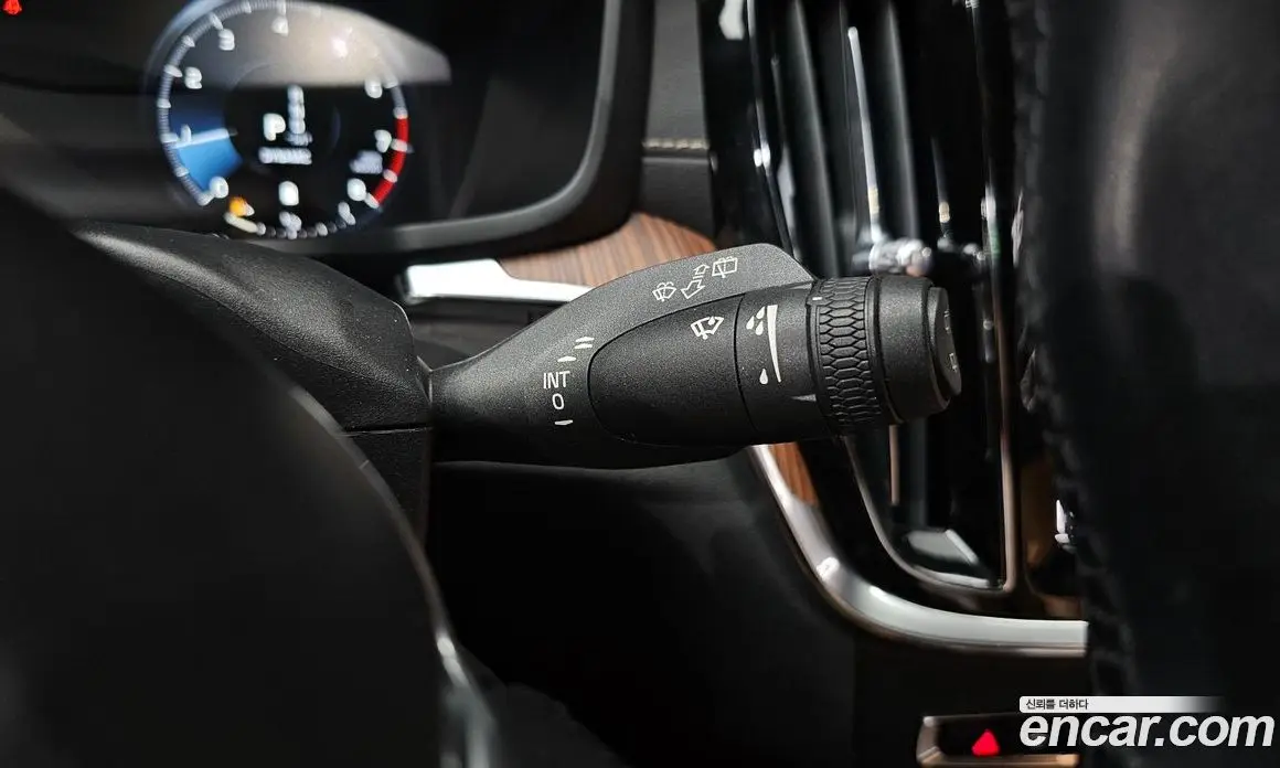 Volvo V60 2021 2.0 автомат (гидро), фото 29 Volvo V60 2021 2.0 автомат (гидро), фото 29
