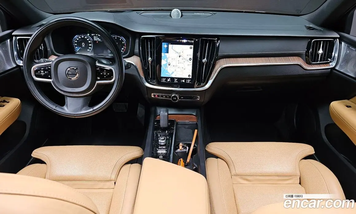 Volvo V60 2021 2.0 автомат (гидро), фото 10 Volvo V60 2021 2.0 автомат (гидро), фото 10