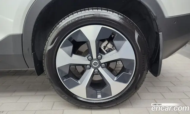 Volvo XC40 2024 2.0 автомат (гидро), миниатюра 7 Volvo XC40 2024 2.0 автомат (гидро), миниатюра 7