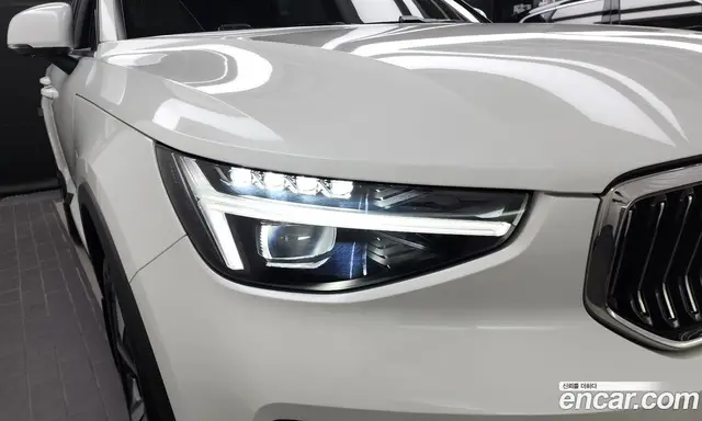 Volvo XC40 2024 2.0 автомат (гидро), миниатюра 8 Volvo XC40 2024 2.0 автомат (гидро), миниатюра 8