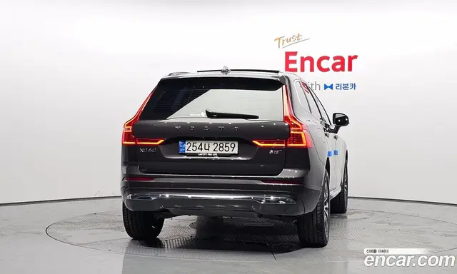 Volvo XC60 2023 2.0 автомат (гидро), миниатюра 4 Volvo XC60 2023 2.0 автомат (гидро), миниатюра 4