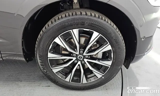Volvo XC60 2023 2.0 автомат (гидро), миниатюра 7 Volvo XC60 2023 2.0 автомат (гидро), миниатюра 7
