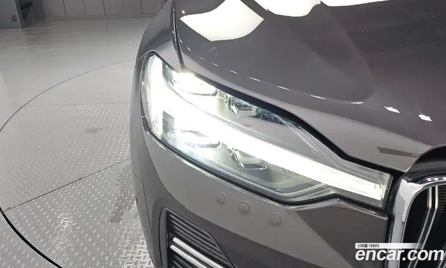 Volvo XC60 2023 2.0 автомат (гидро), миниатюра 8 Volvo XC60 2023 2.0 автомат (гидро), миниатюра 8