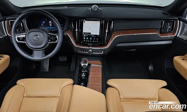 Volvo XC60 2023 2.0 автомат (гидро), миниатюра 10 Volvo XC60 2023 2.0 автомат (гидро), миниатюра 10