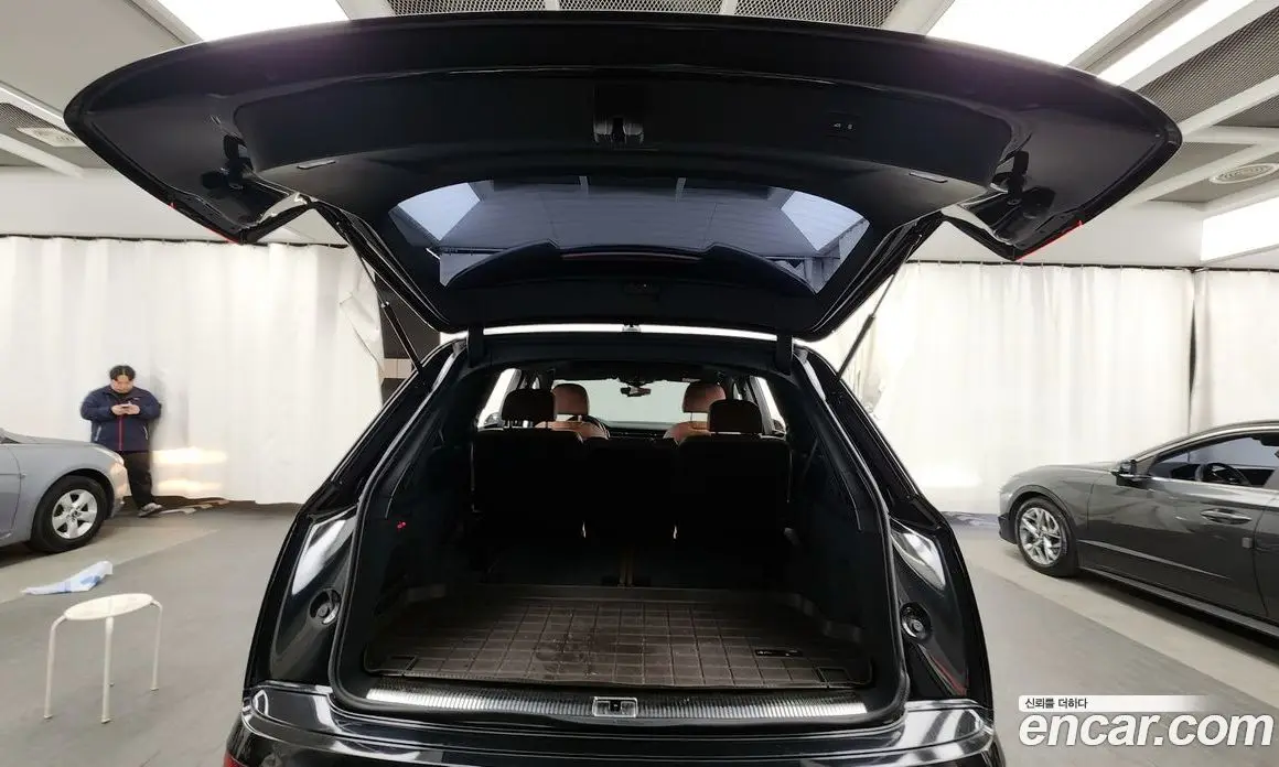 Audi Q7 2022 3.0 автомат (гидро), фото 20