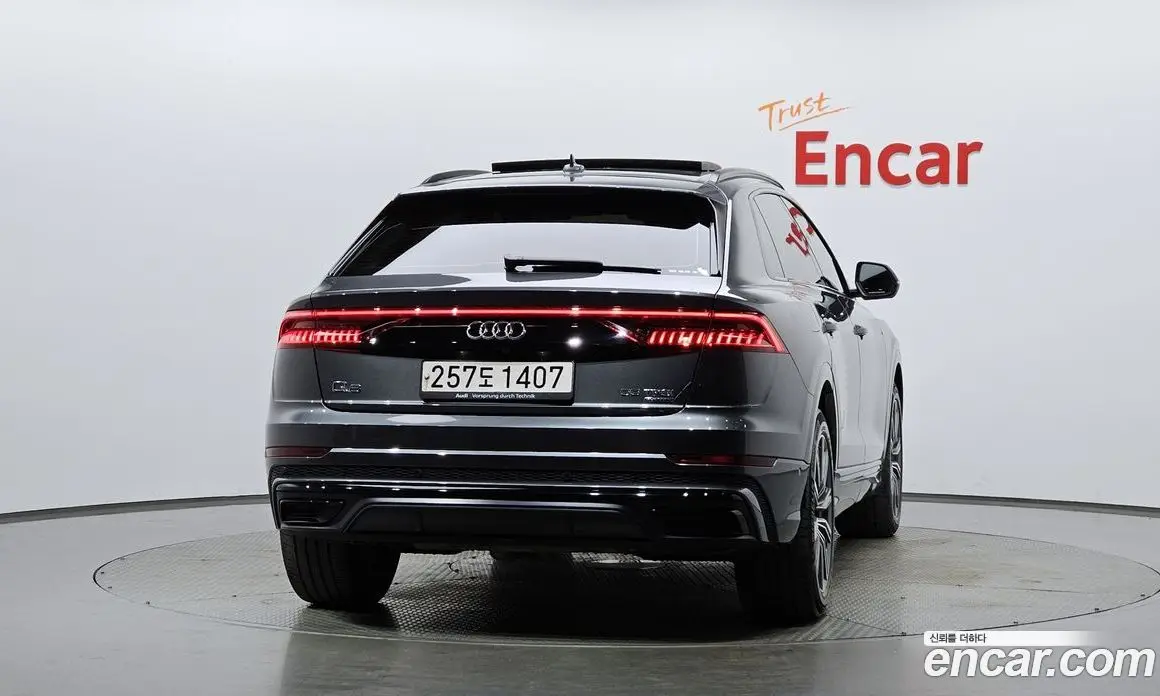Audi Q8 2021 3.0 автомат (гидро), фото 3 Audi Q8 2021 3.0 автомат (гидро), фото 3