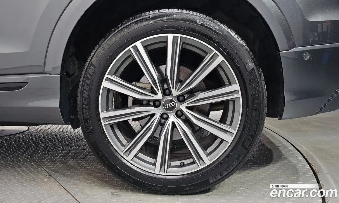 Audi Q8 2021 3.0 автомат (гидро), фото 6 Audi Q8 2021 3.0 автомат (гидро), фото 6