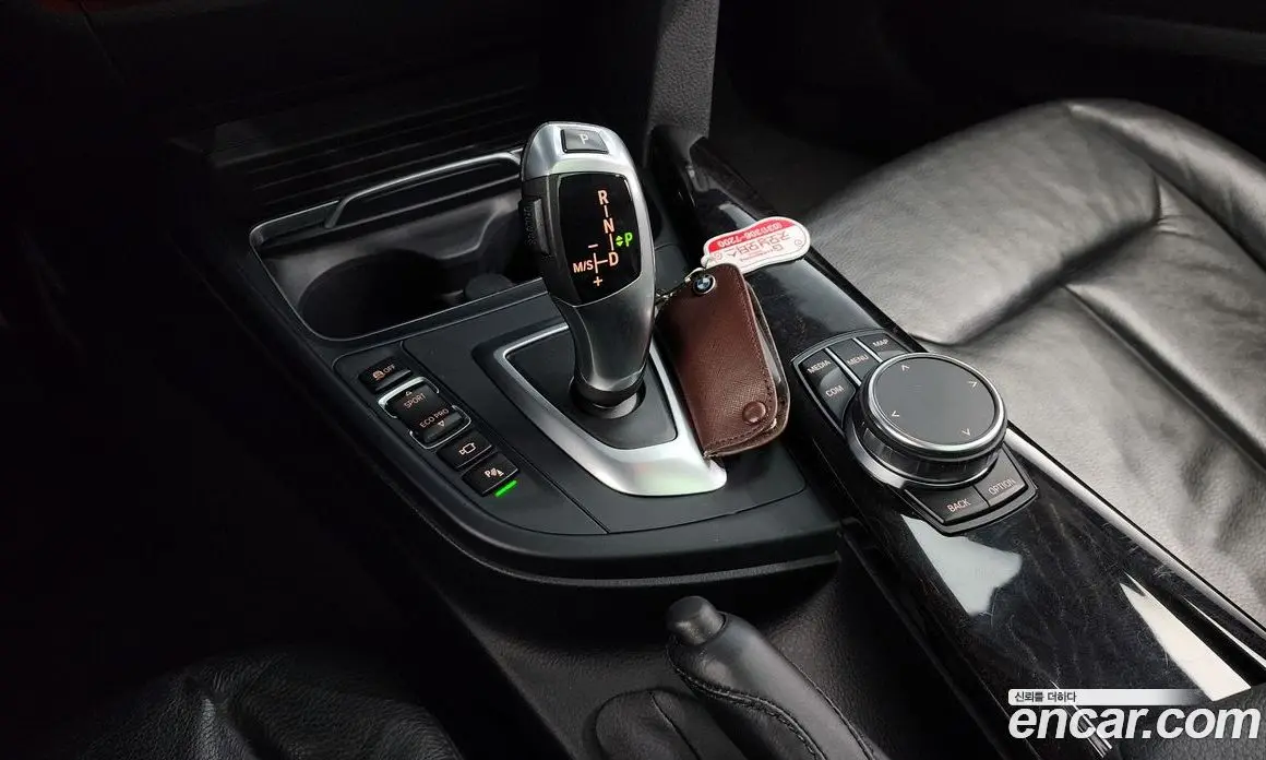 BMW 3 серия 2018 2.0 автомат (гидро), фото 9