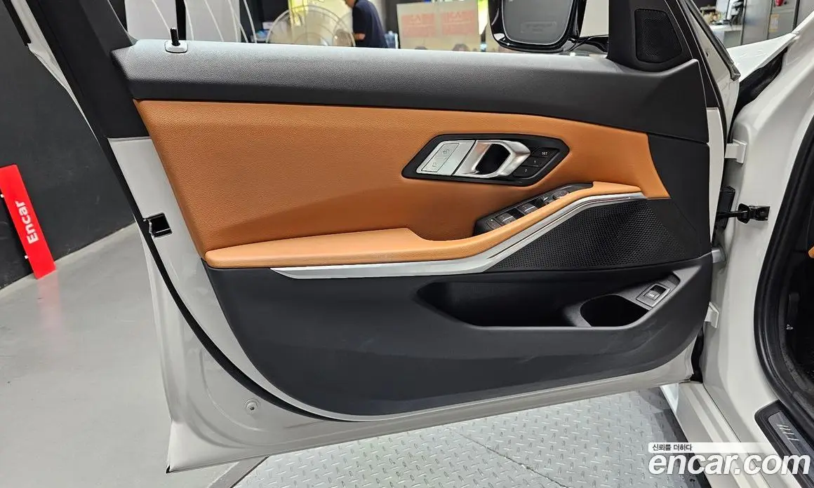 BMW 3 серия 2023 2.0 автомат (гидро), фото 14