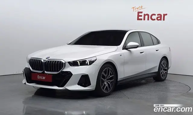 BMW 5 серия, 2023, 21 115 км