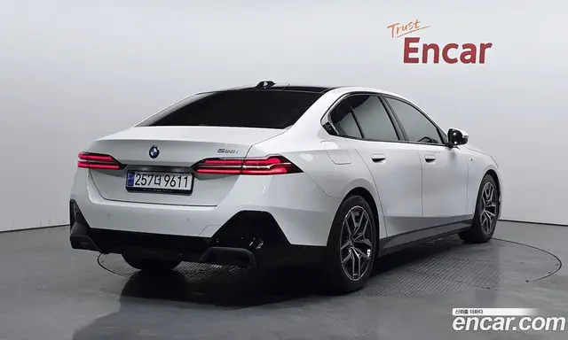 BMW 5 серия 2023 2.0 автомат (гидро), миниатюра 2