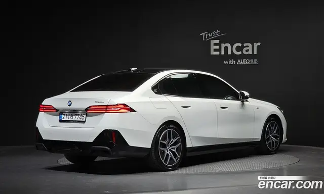 BMW 5 серия 2025 2.0 автомат (гидро), миниатюра 2