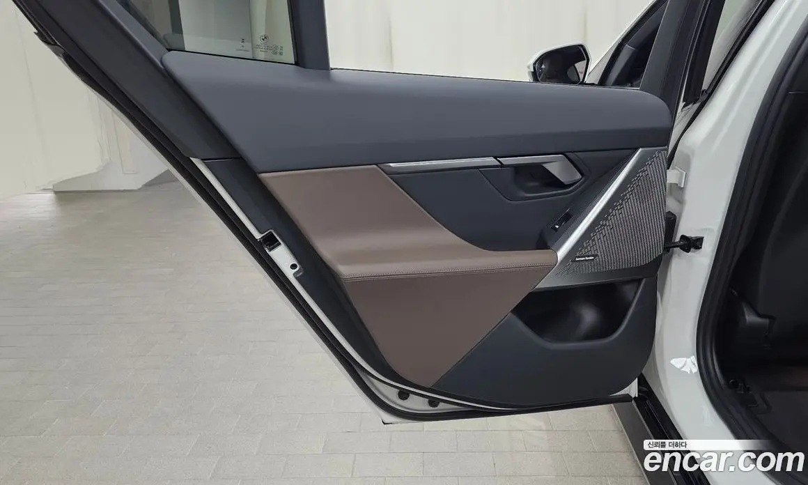 BMW 5 серия 2025 2.0 автомат (гидро), фото 15