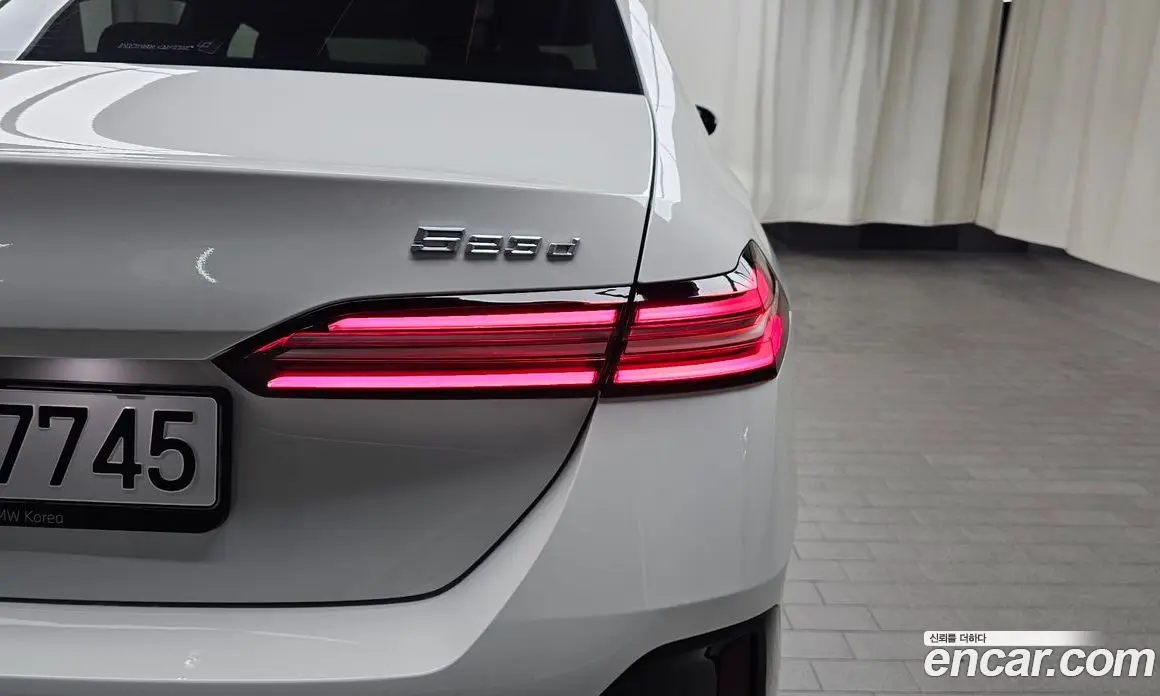 BMW 5 серия 2025 2.0 автомат (гидро), фото 9