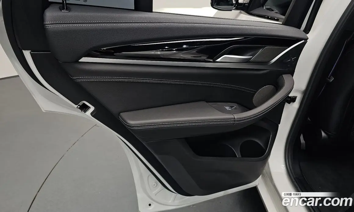 BMW X4 2023 3.0 автомат (гидро), фото 14