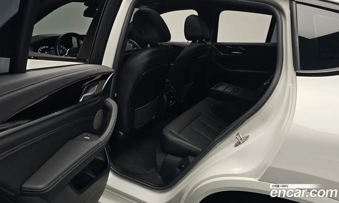 BMW X4 2023 3.0 автомат (гидро), фото 16