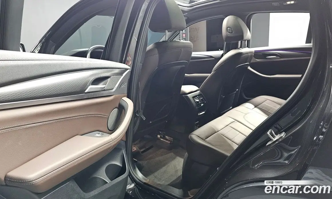 BMW X4 2023 2.0 автомат (гидро), фото 16