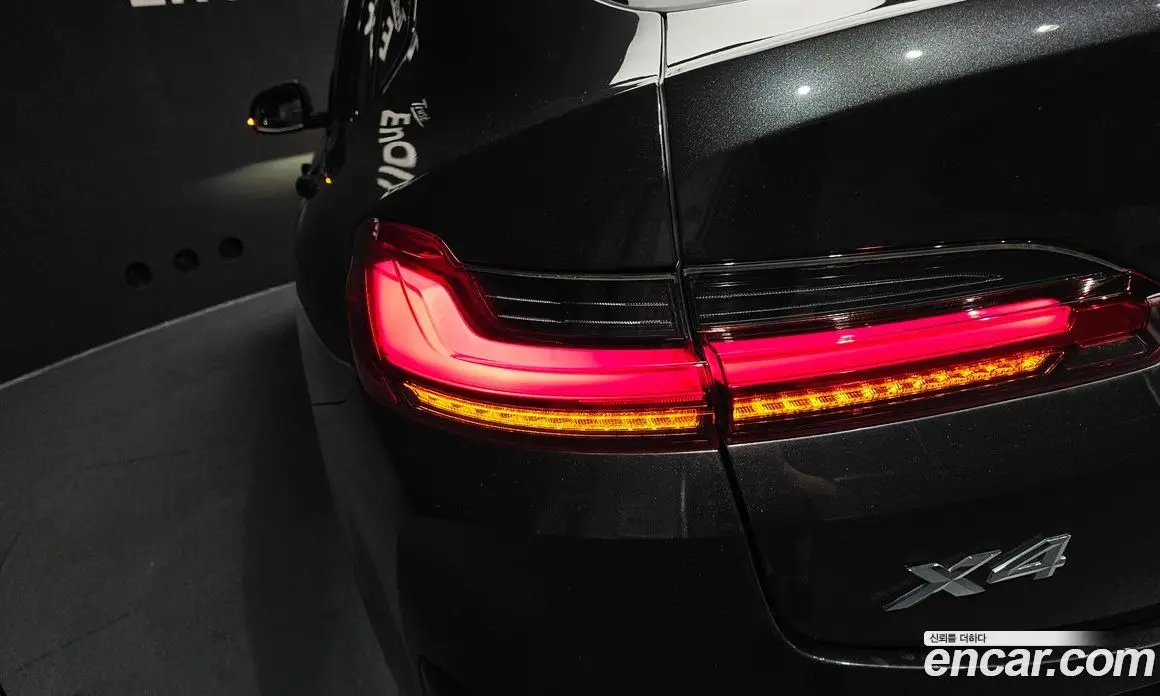 BMW X4 2023 2.0 автомат (гидро), фото 9