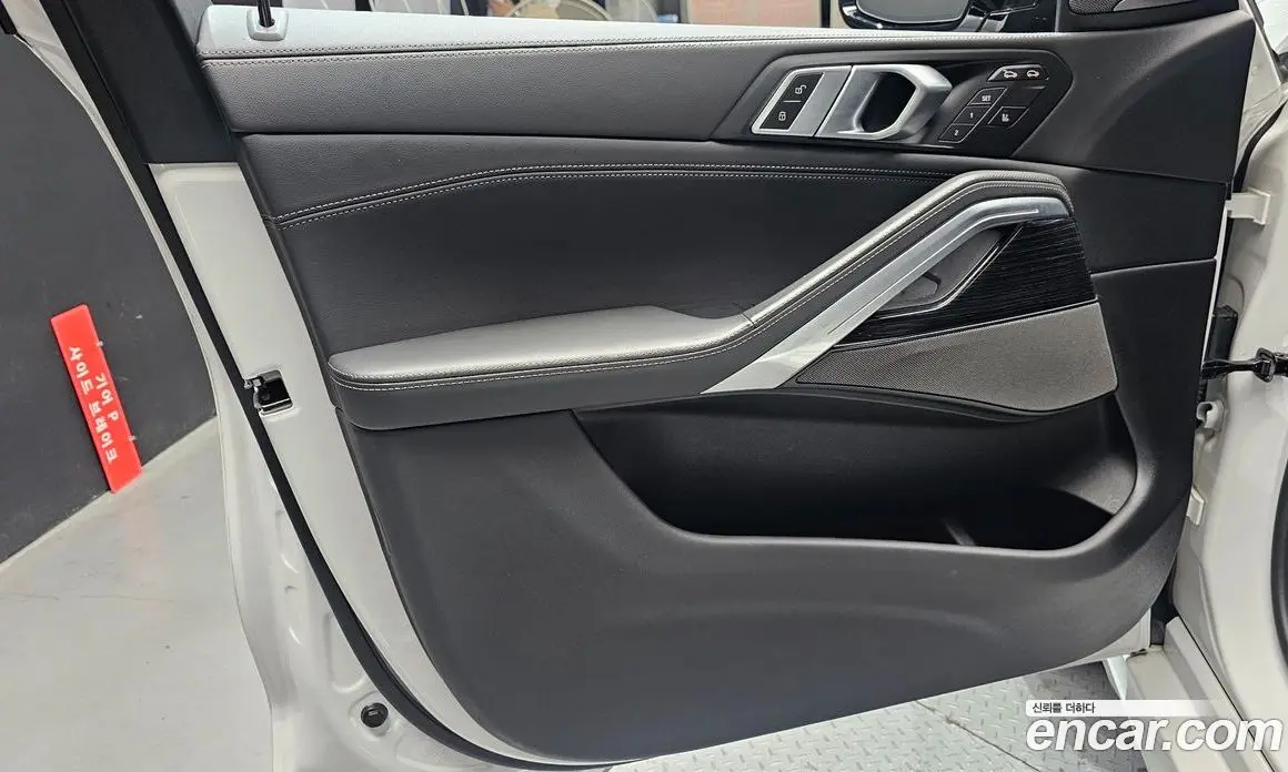 BMW X6 2023 3.0 автомат (гидро), фото 14