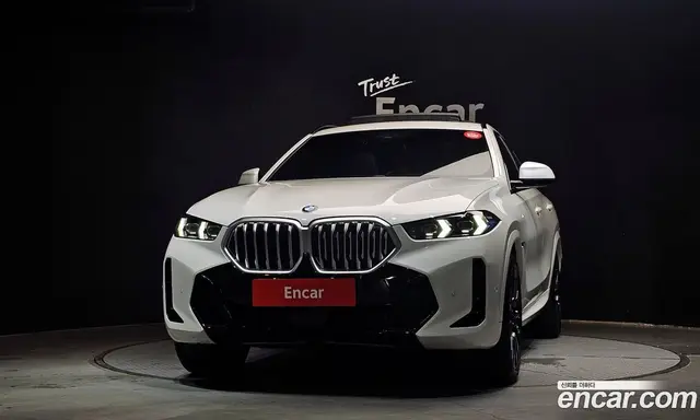 BMW X6 2023 3.0 автомат (гидро), миниатюра 3