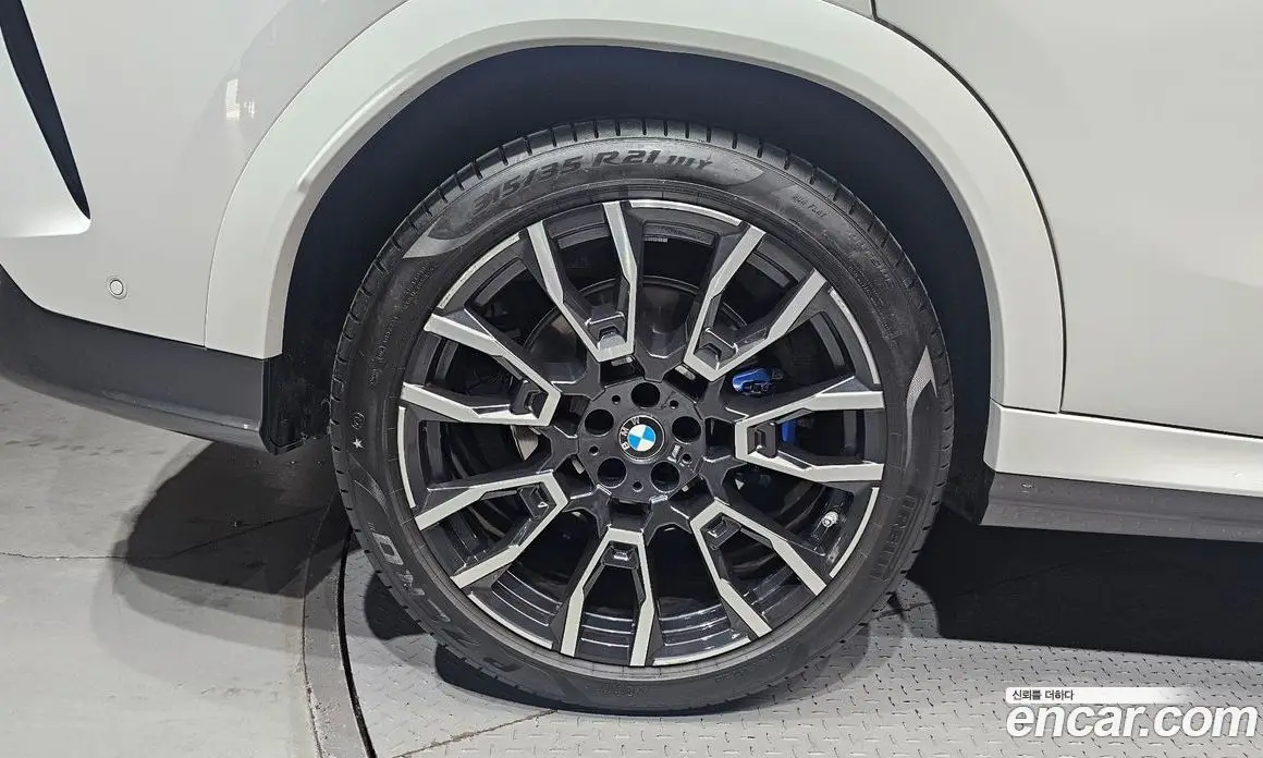 BMW X6 2023 3.0 автомат (гидро), фото 5