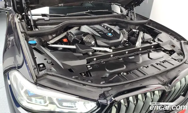 BMW X6 2023 4.4 автомат (гидро), миниатюра 6