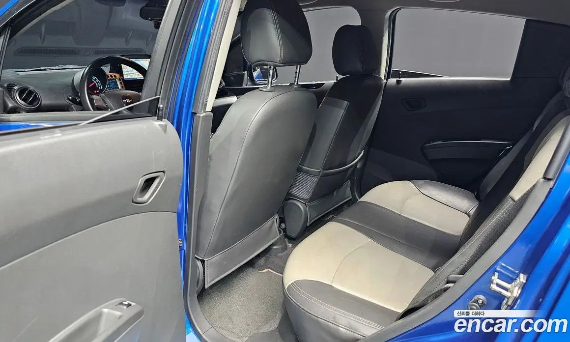 Chevrolet Spark 2011 1.0 автомат (гидро), фото 17